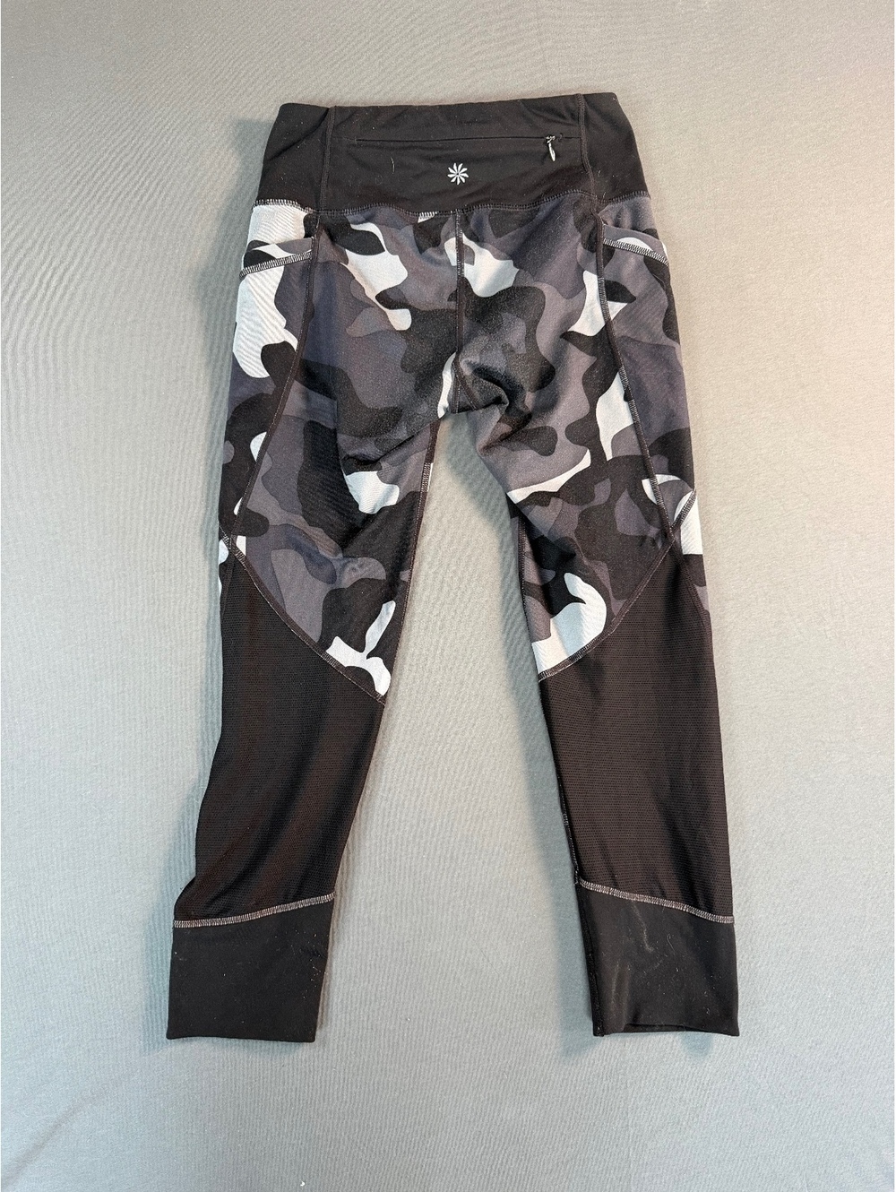 Athleta Women's XS Black and Gray Camo Patterned Leggings with High Waist - Picture 5 of 5